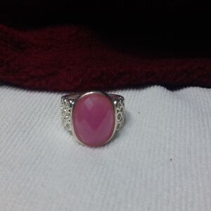 Pink quartz ring